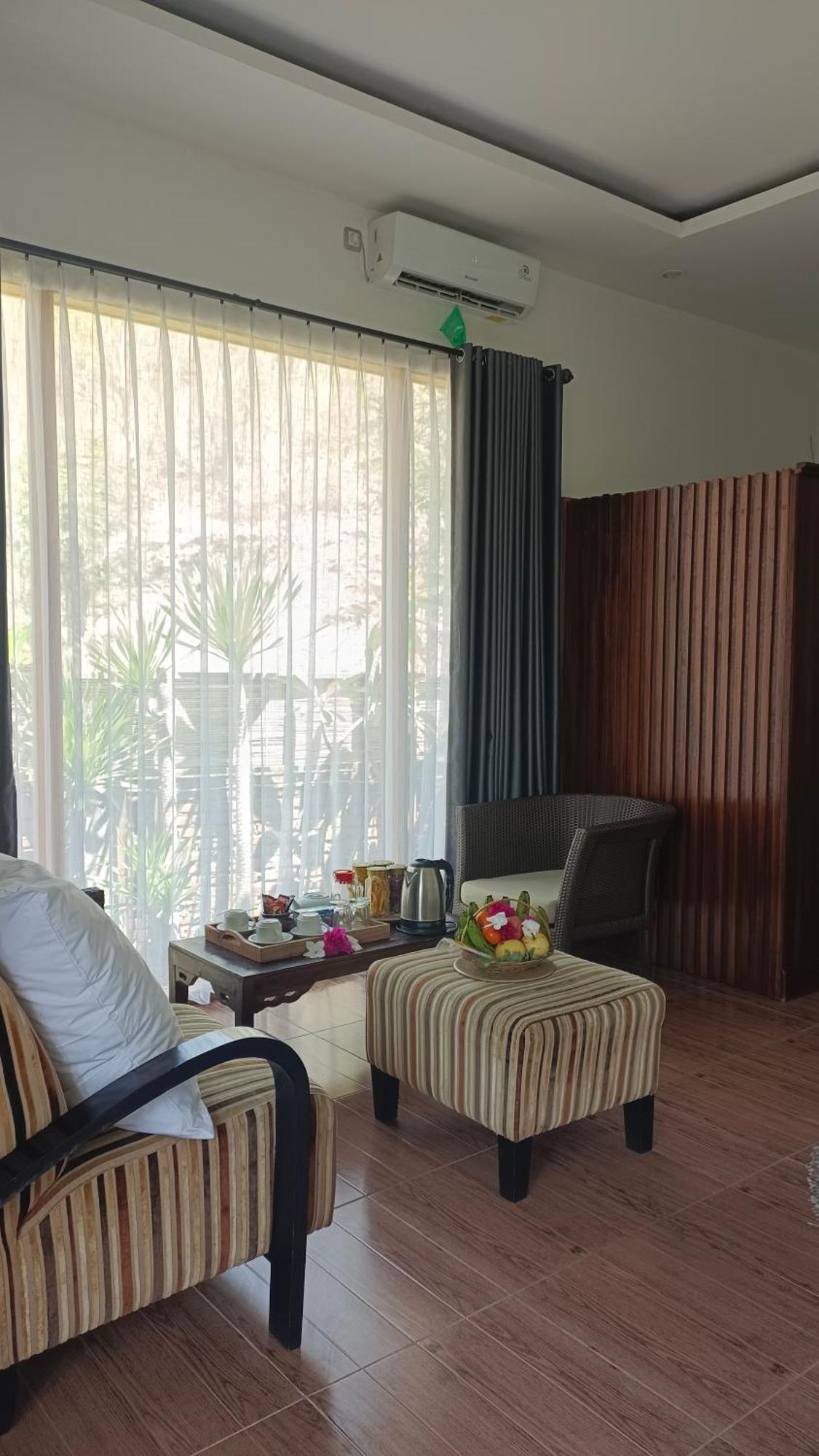 The Luxe Villas Lombok Kuta  ภายนอก รูปภาพ